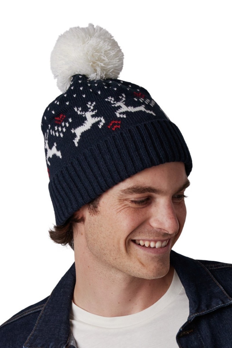 BEANIE DE IARNĂ CU DESIGN DE REN