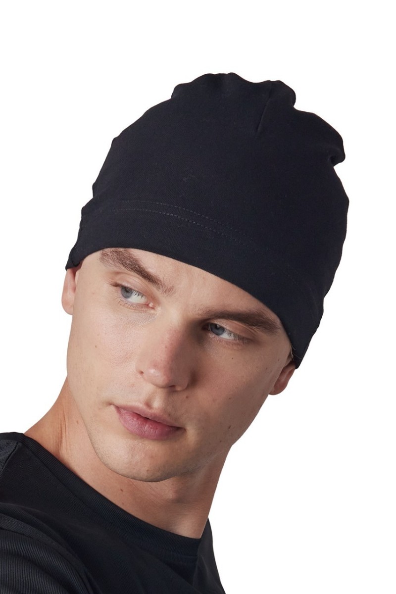 SPORTY FITTED BEANIE