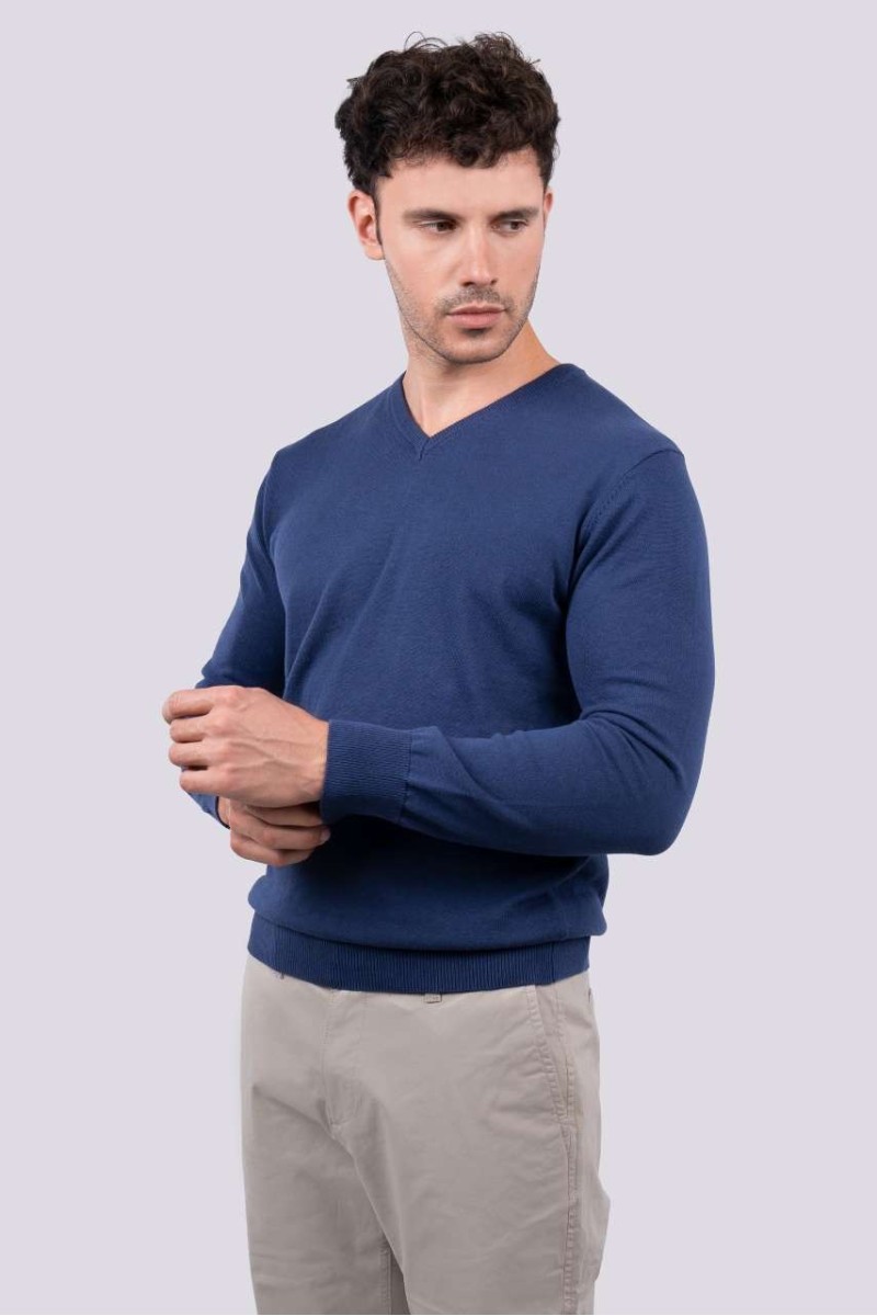 MEN’S V-NECK FINE GAUGE COTTON PULLOVER