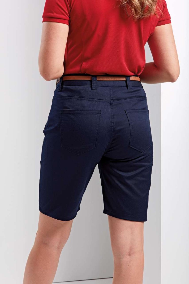 WOMEN'S PERFORMANCE CHINO SHORTS