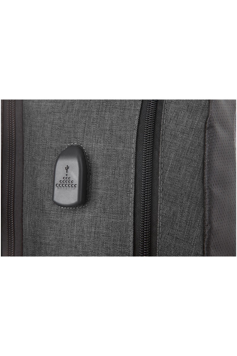 Overland 17" TSA laptop backpack 18L