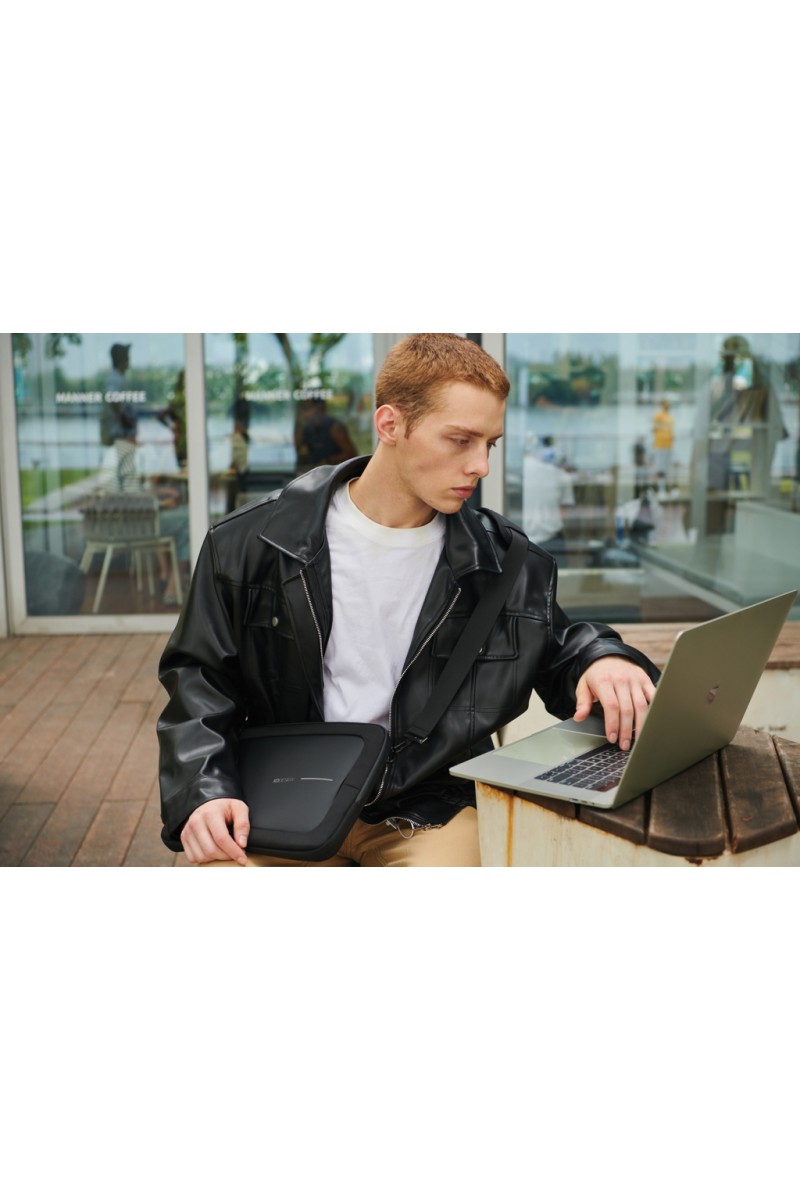 XD Design 16" Laptop Bag