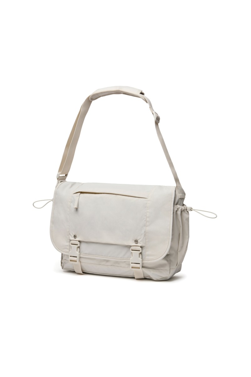"Geantă messenger Kento Urban 15,6"" din nylon reciclat RCS"