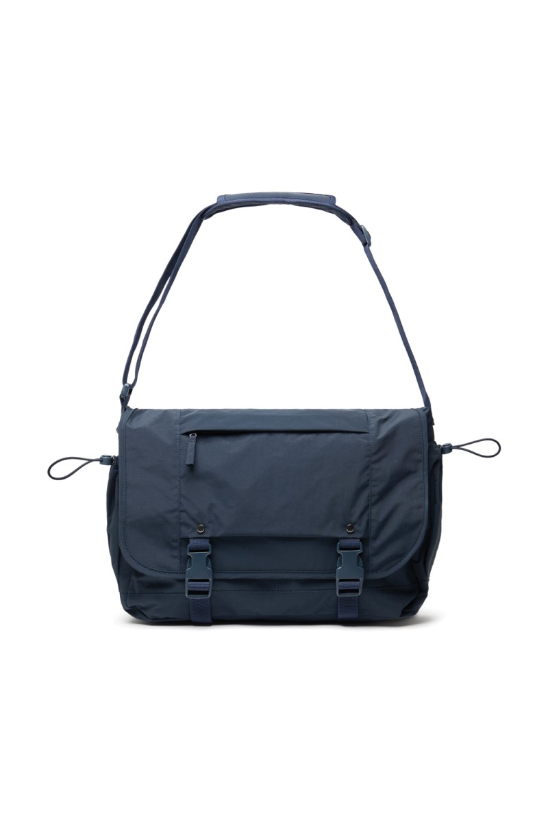 "Geantă messenger Kento Urban 15,6"" din nylon reciclat RCS"