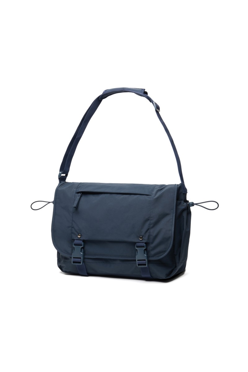 "Geantă messenger Kento Urban 15,6"" din nylon reciclat RCS"