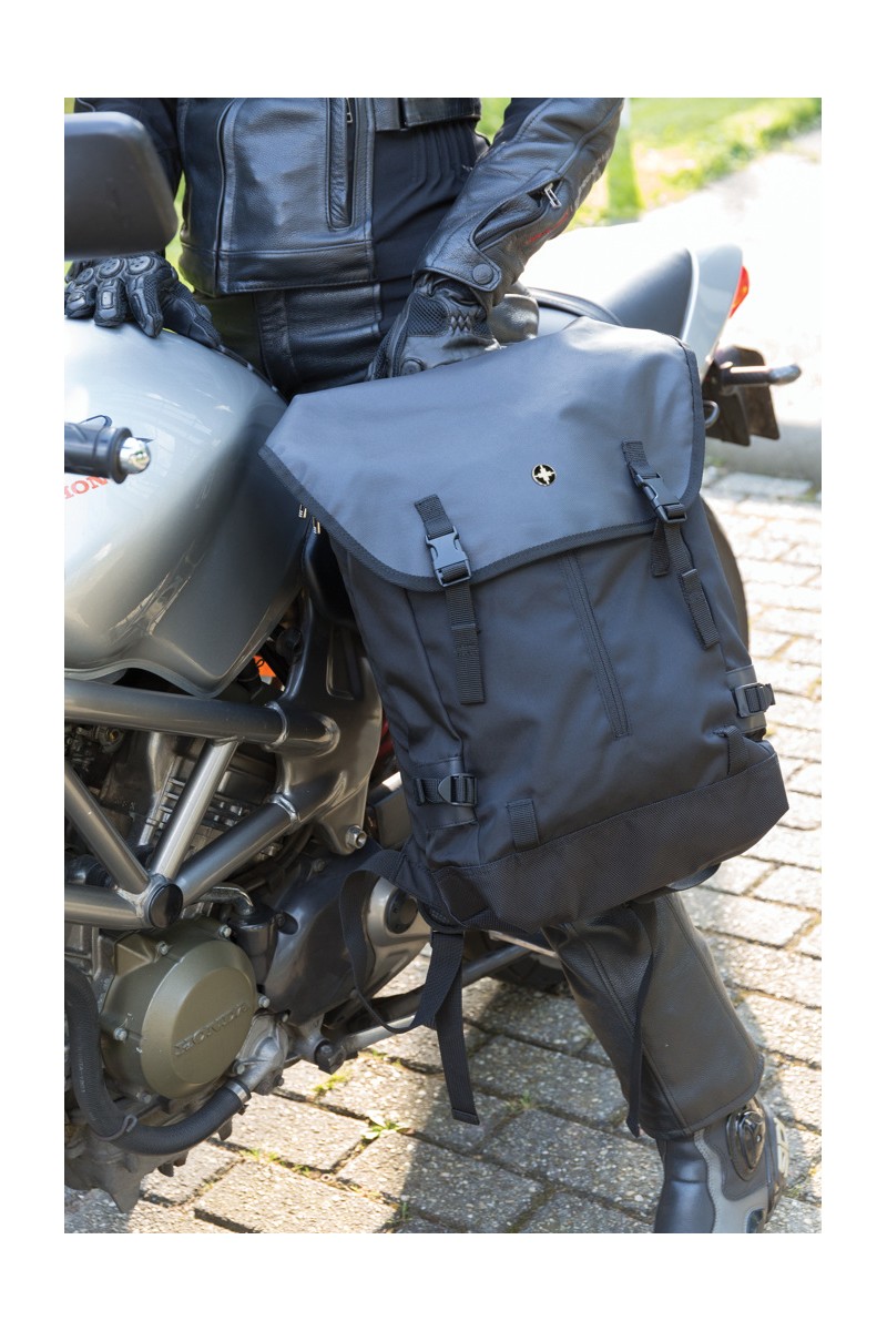 17” outdoor laptop backpack