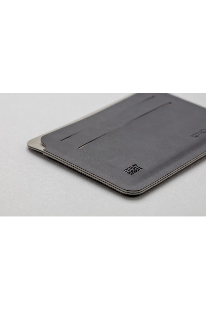 Travel Bag Quebec RFID safe cardholder