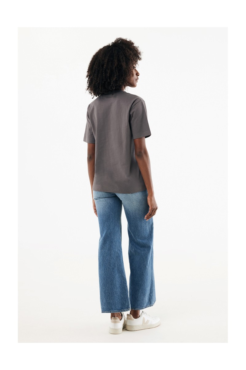 IQONIQ Nikko heavyweight recycled cotton t-shirt