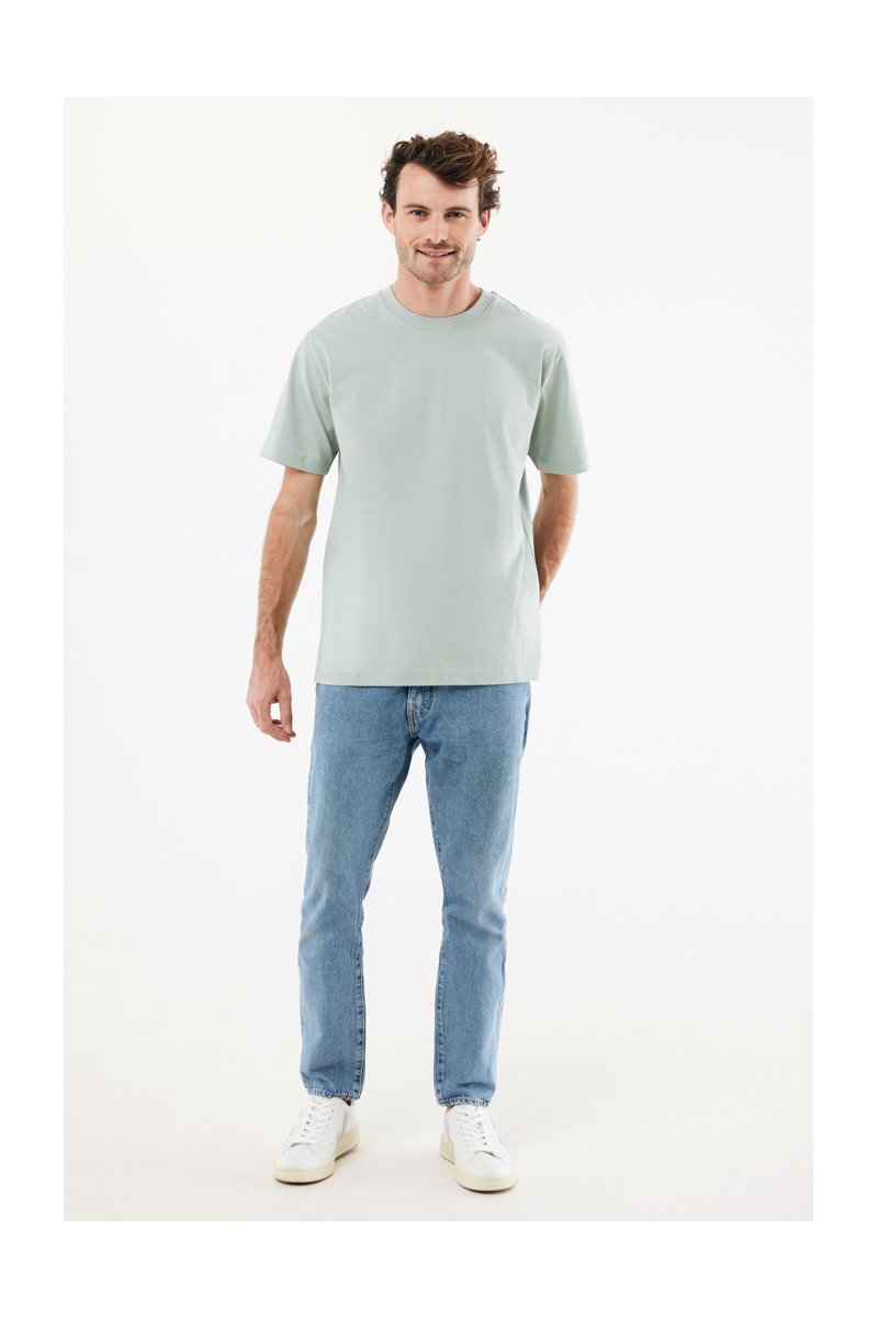 IQONIQ Nikko heavyweight recycled cotton t-shirt