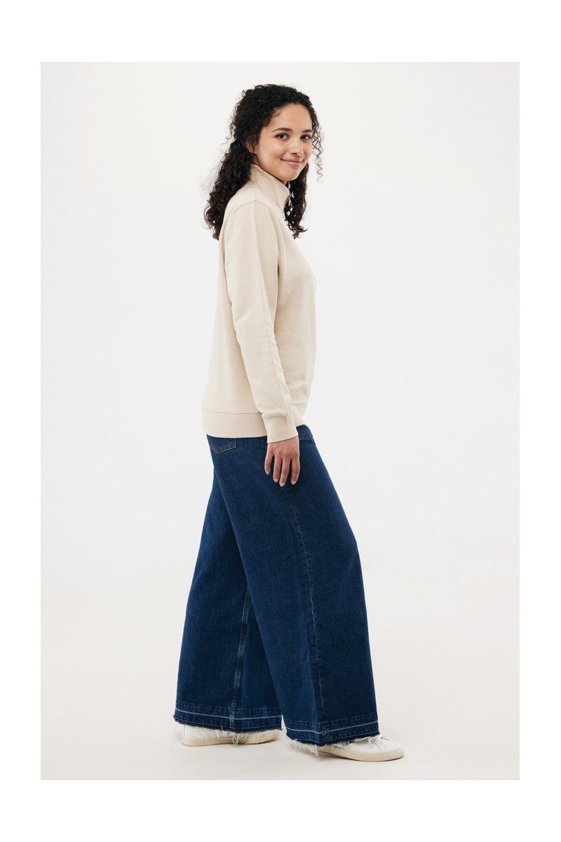 IQONIQ Elgon recycled cotton quarter zip sweater
