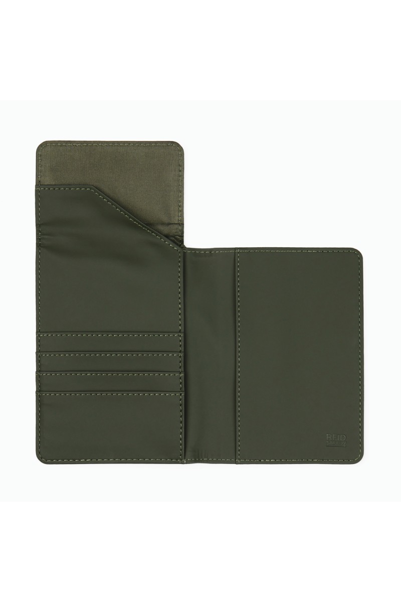 Travel Bag VINGA Baltimore RCS recycled polyester RFID passport cover